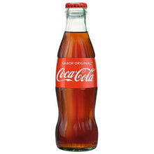 Cargar imagen en el visor de la galería, Coca cola vidrio pequeña 8 oz
